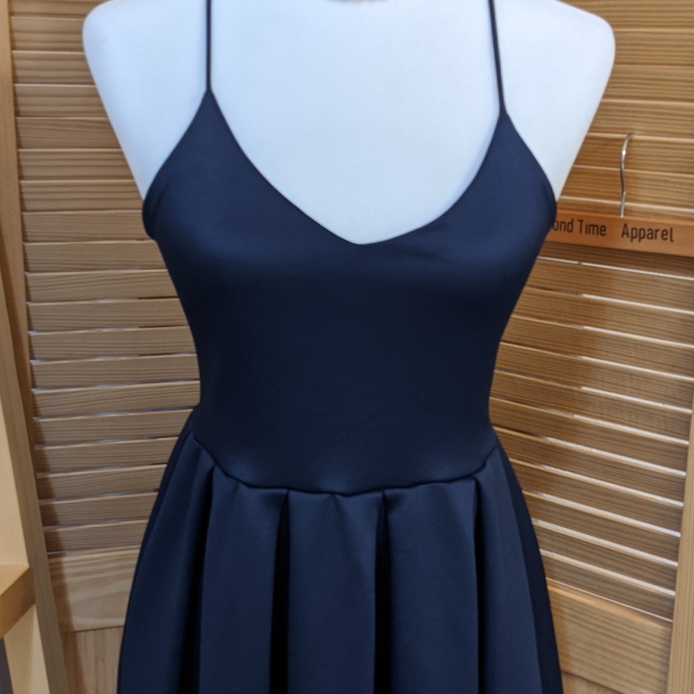 Soprano Navy Blue skate Dress - Picture 3 of 8